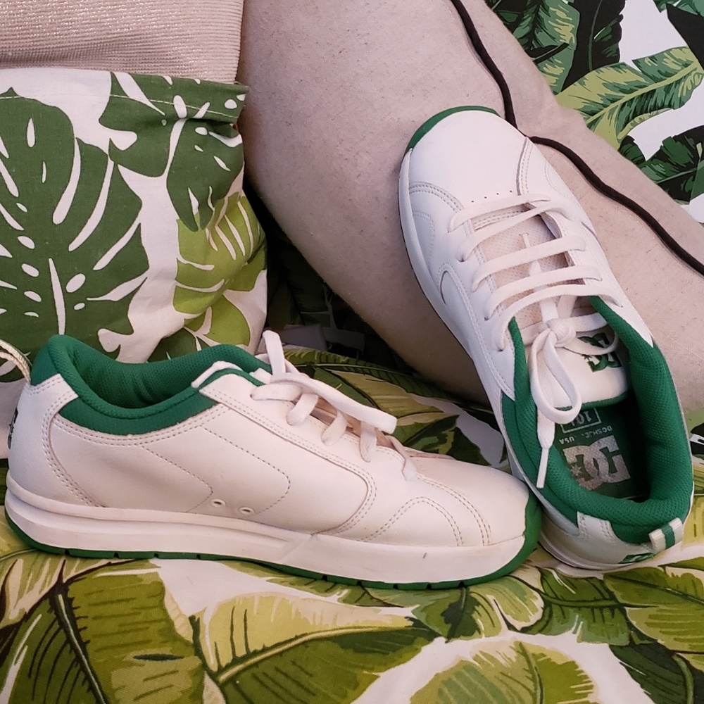 DC Skater Shoes White Athletic Lace up Leather Sneakers Shoes GUC